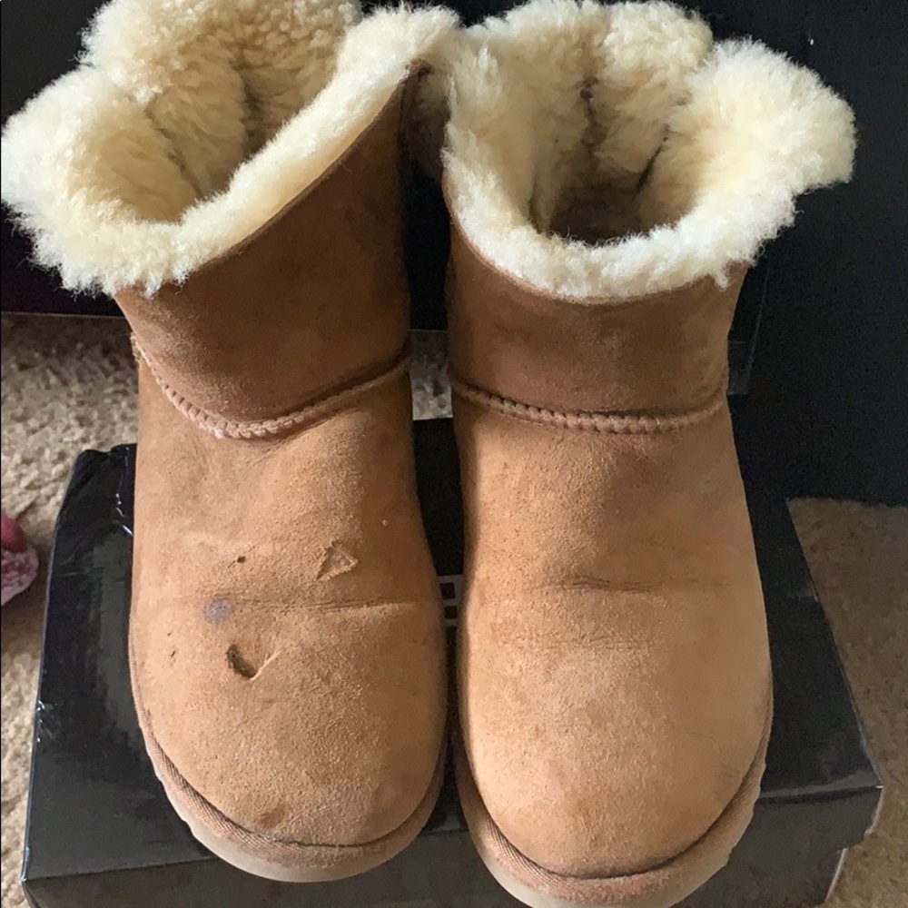 tan ugg’s
